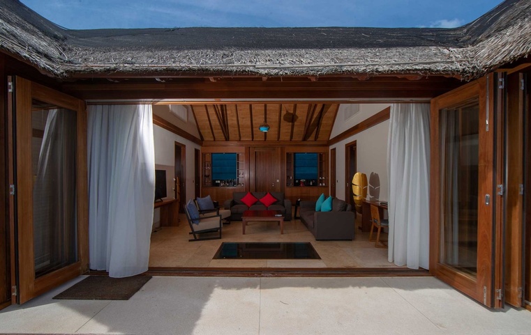 Furaveri Island Resort & Spa